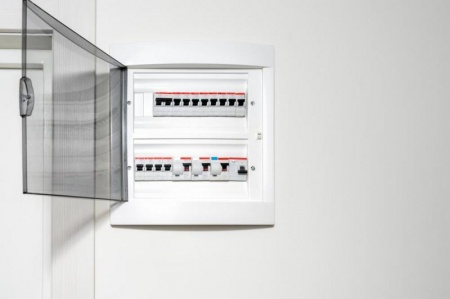 Pourquoi remplacer votre tableau &eacute;lectrique &agrave; Etalans ?